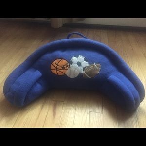 🏀⚾️🏈⚽️Youth Size sports themed pillow & throw